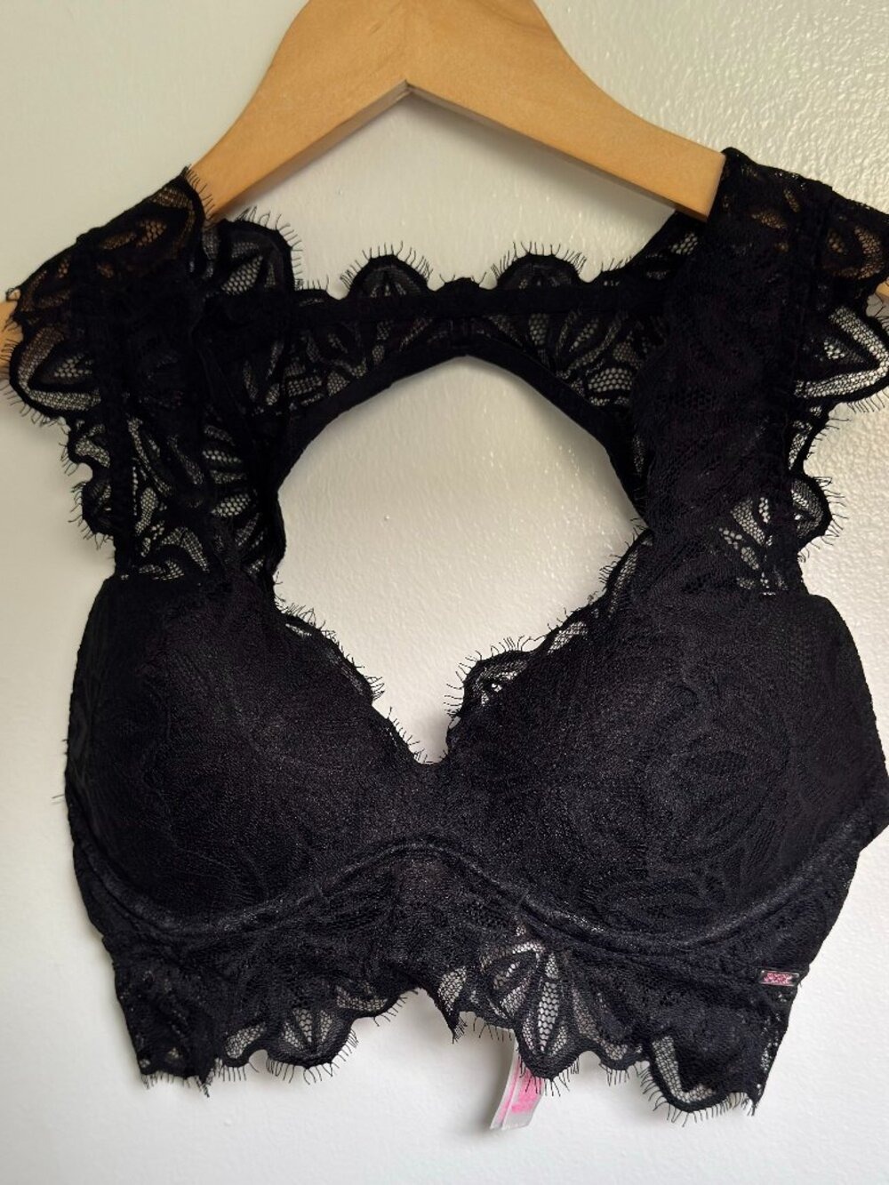 Victoria's Secret PINK Black Lace Push-Up Bralette XS Sexy Cutout Racerback